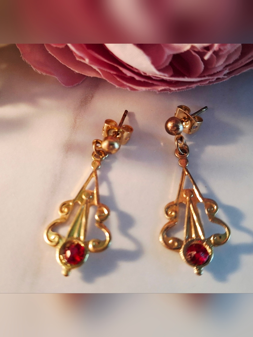 Vintage 80s ❤️✨️Bohemian Red Gem Dangle Earrings